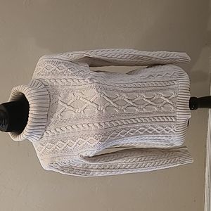Croft&Barrow beige sweater